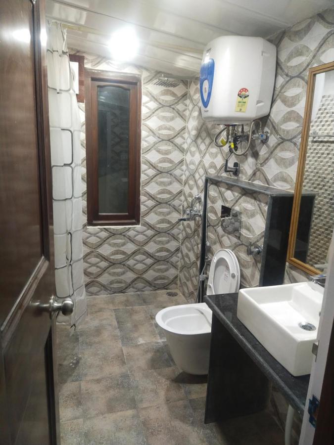 Dhanlaxmi Apartments Shimla Bagian luar foto