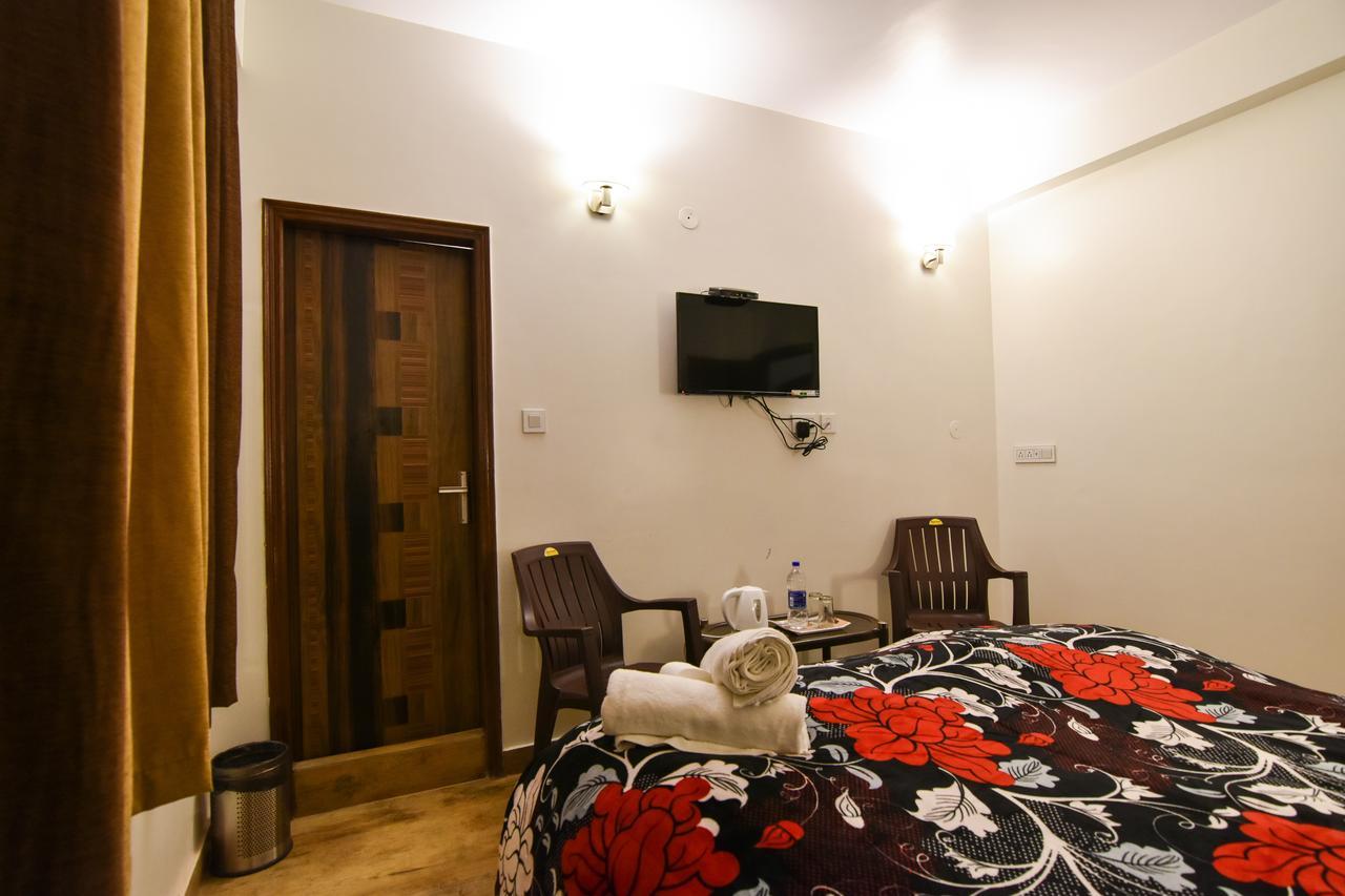 Dhanlaxmi Apartments Shimla Bagian luar foto