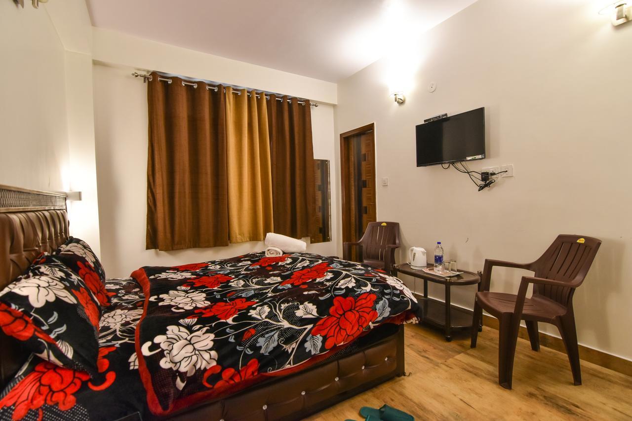 Dhanlaxmi Apartments Shimla Bagian luar foto